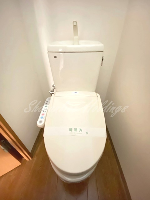 茅ヶ崎市小和田２丁目のアパートのトイレ