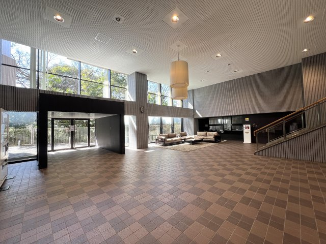 マンション暮らしでも譲れないワンにゃんライフ♪【リフォーム／ヒルトップ横濱根岸セントラルコート】のエントランス|エントランスです