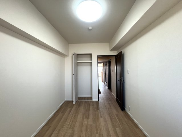 マンション暮らしでも譲れないワンにゃんライフ♪【リフォーム／ヒルトップ横濱根岸セントラルコート】の洋室|きれいな洋室です