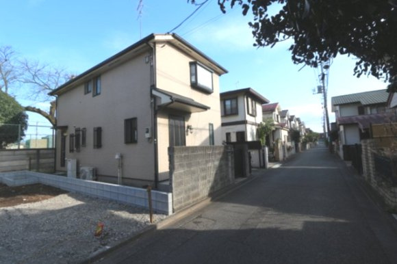 【LIGNAGE】小平市仲町第１期の外観|小学校まで徒歩1分、中学校まで徒歩４分と安心ですね♪