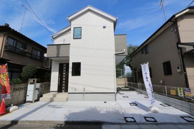 【LIGNAGE】小平市仲町第１期の外観|青梅街道沿いにスーパーや飲食店が充実♪暮らしやすい住環境