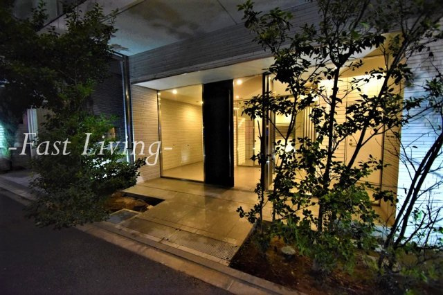 アビタシオン神楽坂の外観