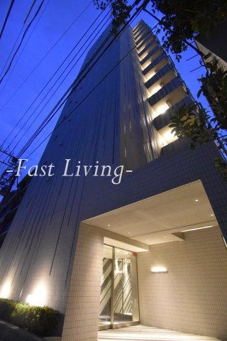 プレミアムキューブG市谷甲良町のエントランス