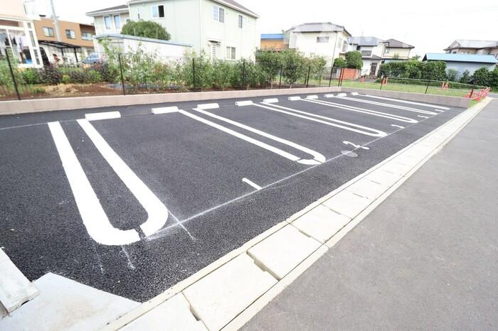 クラーヴォⅡの駐車場|駐車場に車を止められます