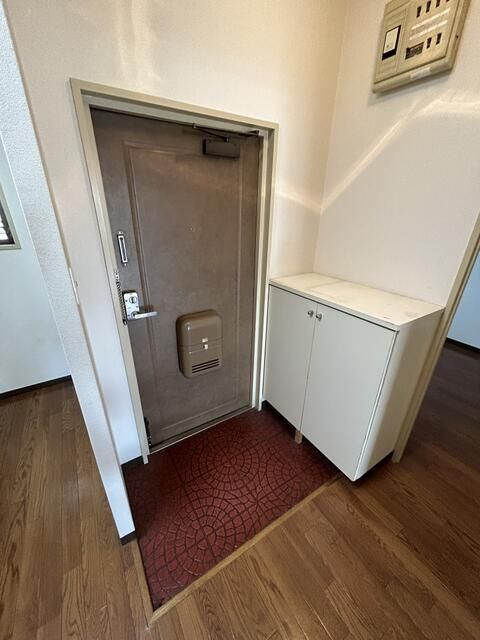 エルム大倉山第９の玄関