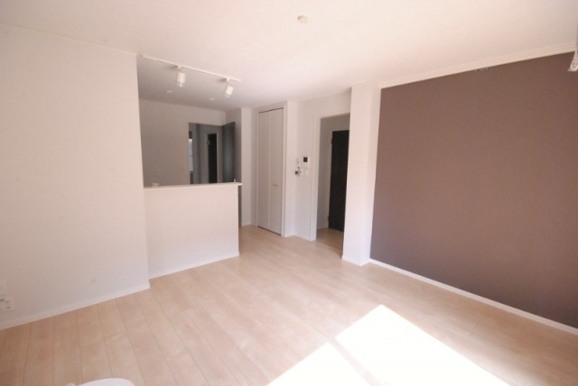 フィオレオ新屋敷の居間・リビング