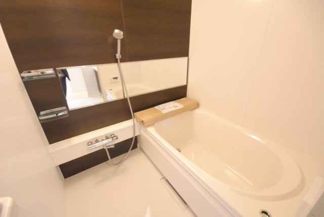 フィオレオ新屋敷の浴室