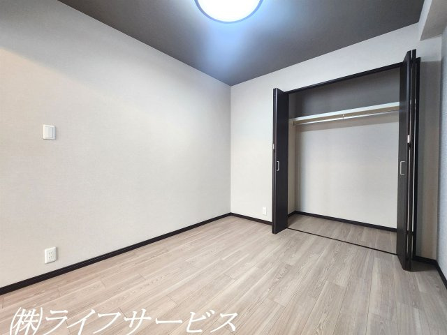 【洋室】 | ユニハイム十三野中 | 洋室5.1帖／クローゼット有