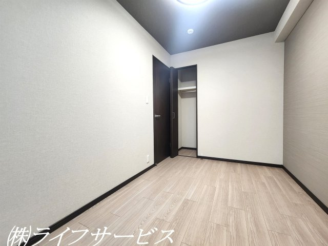 【洋室】 | ユニハイム十三野中 | 洋室4.7帖／クローゼット有