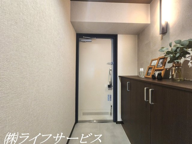 【玄関】 | ユニハイム十三野中 | 玄関／シューズボックス有