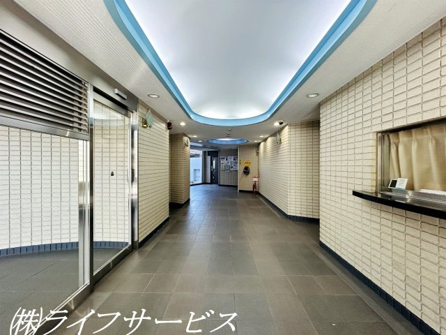 【エントランス】 | ユニハイム十三野中 | エントランスホール