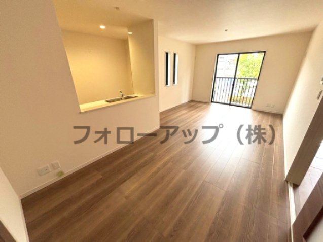 リーブルガーデン豊中市桜の町6期の居間・リビング