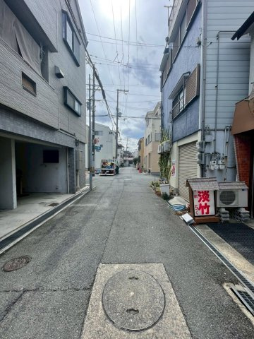寝屋川市池田南町の前面道路含む現地写真