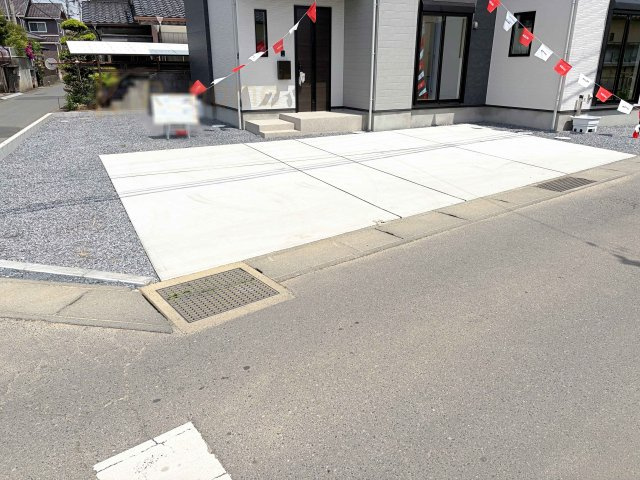 土浦市木田余西台3期　新築戸建て　1号棟の駐車場|カースペースは2台お停めいただけます♪