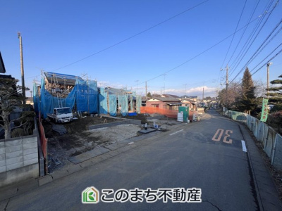 【前面道路含む現地写真】 | ブルーミングガーデン結城市結城　1号棟