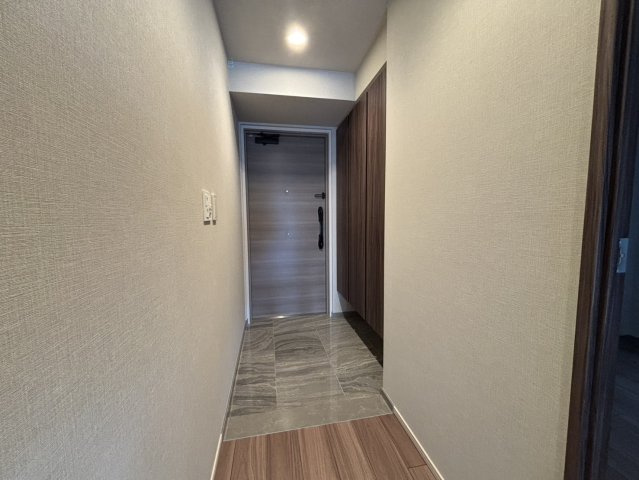 ヴェリテ東岸和田駅前の玄関