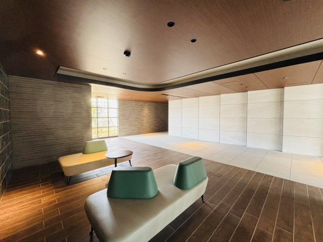 ヴェリテ東岸和田駅前のエントランス