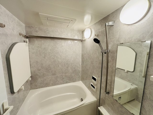 ヴェリテ東岸和田駅前の浴室