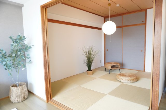 ヴィ・シティ草加四番館の和室