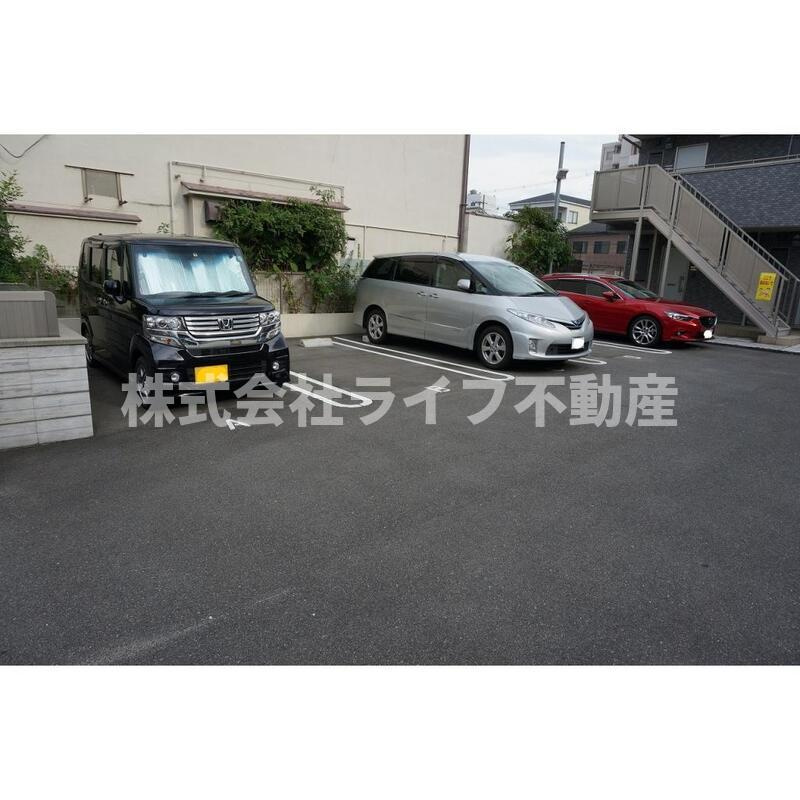 T-Forest Aの駐車場