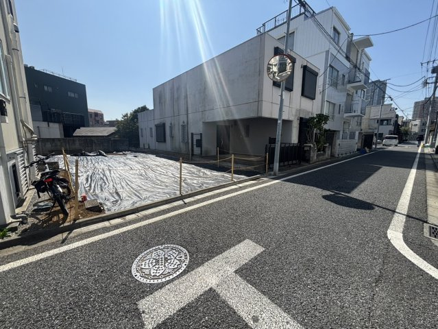 西片2丁目売地の前面道路含む現地写真