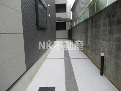 【エントランス】 | エトワールヴィルR小阪本町ザ・レジデンス（河内小阪賃貸） | 清潔なエントランスです