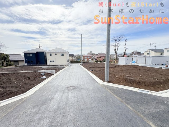 【サンスターホーム】青梅市師岡町2丁目　建築条件無し売地3号区の前面道路含む現地写真