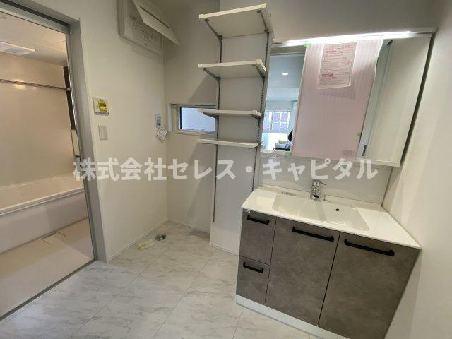 浦安市富士見２丁目　新築戸建て　全２棟の洗面所|広い洗面スペース