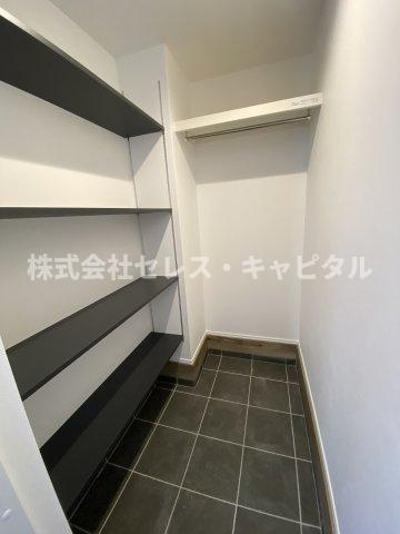 浦安市富士見２丁目　新築戸建て　全２棟の玄関|シンプルで使いやすい玄関です