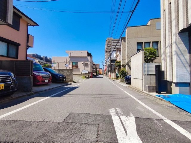 板橋区小豆沢4丁目 全3棟 A号棟の外観|スーパー、コンビニも近く毎日のお買い物も快適
セブンタウン板橋小豆沢も徒歩10分
生活しやすい住環境です