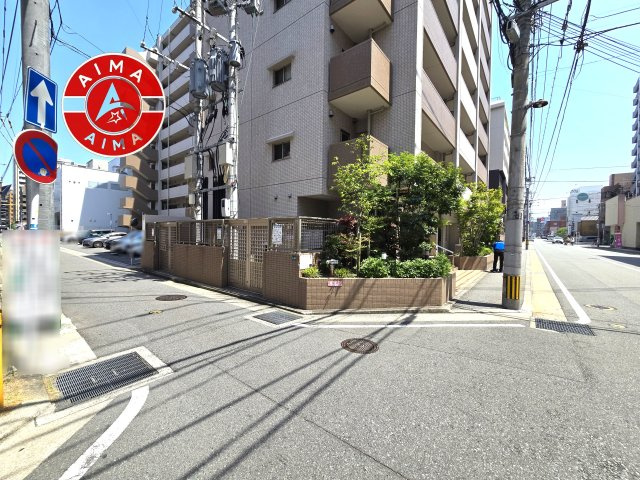 アルファライフ博多1002の現況写真|前面道路を含む現地写真です。