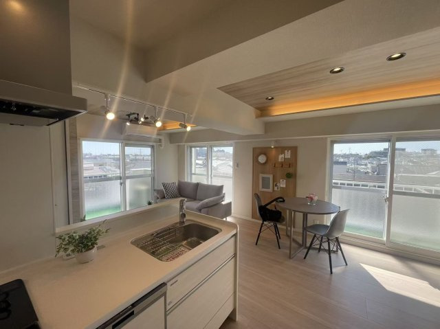 ローヤルハイツのざわのキッチン