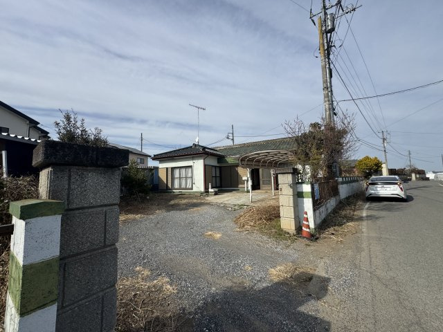 -三丁目不動産-　深谷市岡部　平屋中古戸建の駐車場
