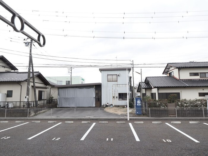 ウィット デセールの駐車場|駐車場があります