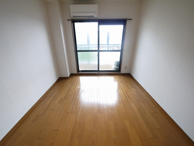 プレステージ富雄の居間・リビング|使いやすいリビングです