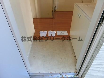 武蔵野市吉祥寺北町１丁目の賃貸マンションの玄関