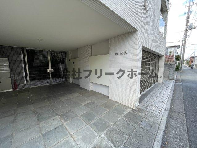 武蔵野市吉祥寺北町１丁目の賃貸マンションのエントランス