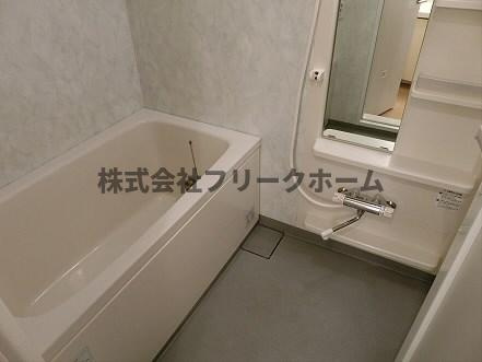 武蔵野市吉祥寺北町１丁目の賃貸マンションの浴室