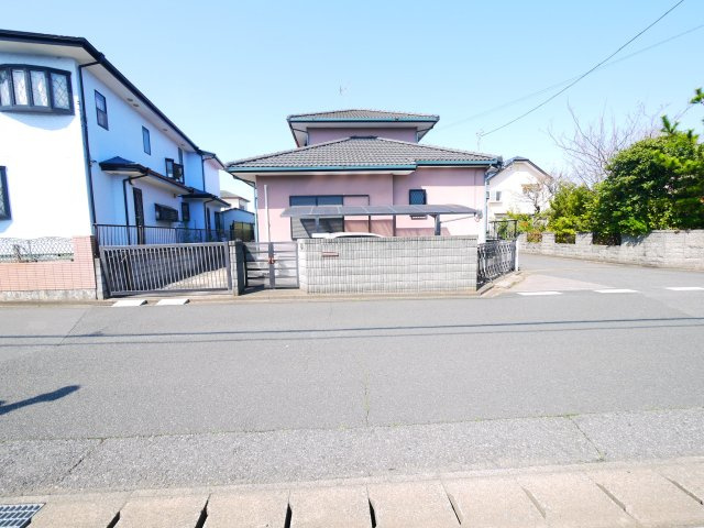 大網白里市南飯塚  中古戸建の外観|平成8年1月築 都市ガス上下水 駐車2台可  フードプラザハヤシ徒歩約8分 閑静な分譲地