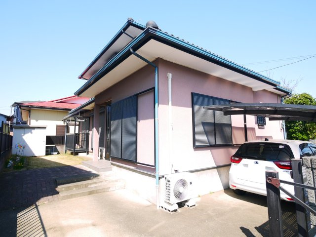 大網白里市南飯塚  中古戸建の駐車場|平成8年1月築 都市ガス上下水 駐車2台可  フードプラザハヤシ徒歩約8分 閑静な分譲地