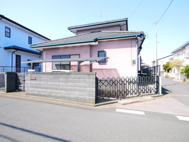 大網白里市南飯塚  中古戸建の外観|平成8年1月築 都市ガス上下水 駐車2台可  フードプラザハヤシ徒歩約8分 閑静な分譲地