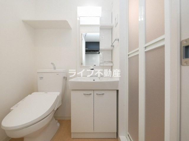 アドバンス大阪イースト(旧 エグゼ大阪イースト)　仲介手数料無料の洗面所|コンパクトで使いやすい洗面所