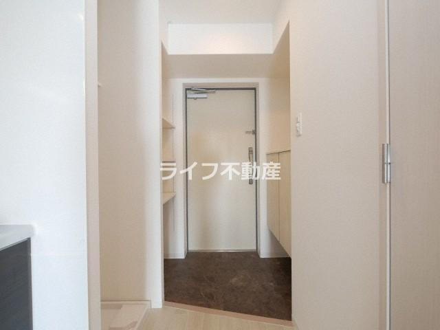 アドバンス大阪イースト(旧 エグゼ大阪イースト)　仲介手数料無料の収納|たっぷりとした収納スペースです