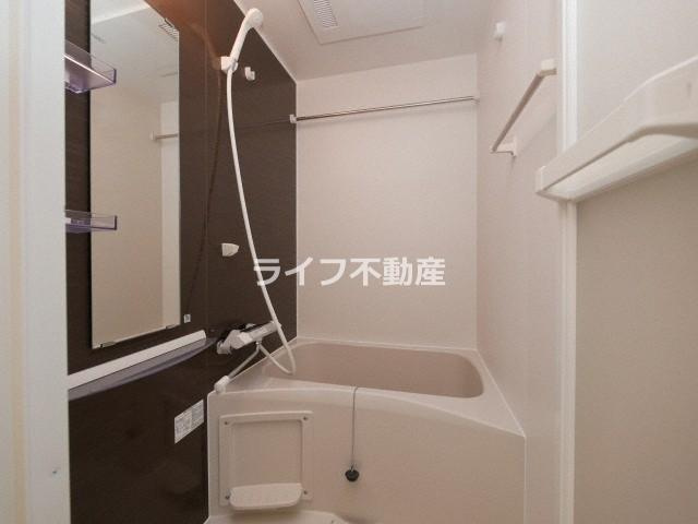 アドバンス大阪イースト(旧 エグゼ大阪イースト)　仲介手数料無料の浴室|きれいなお風呂です