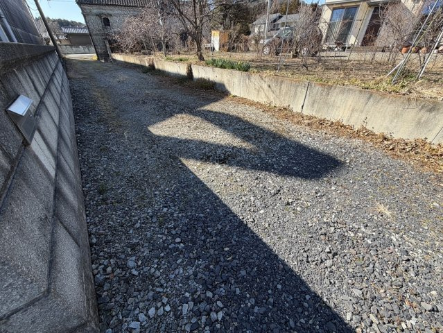 土地500㎡超！今里町倉庫付き平家♪ICから2分！の前面道路含む現地写真
