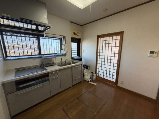 土地500㎡超！今里町倉庫付き平家♪ICから2分！のキッチン|使いやすいキッチンです