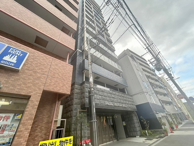 プレサンス新大阪ストリームの外観