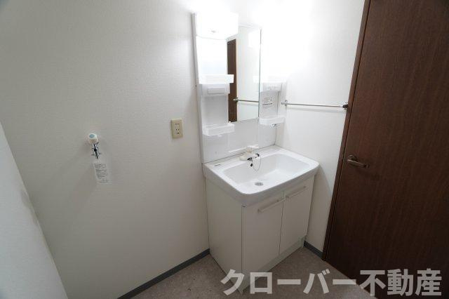 第2五福マンションの独立洗面台