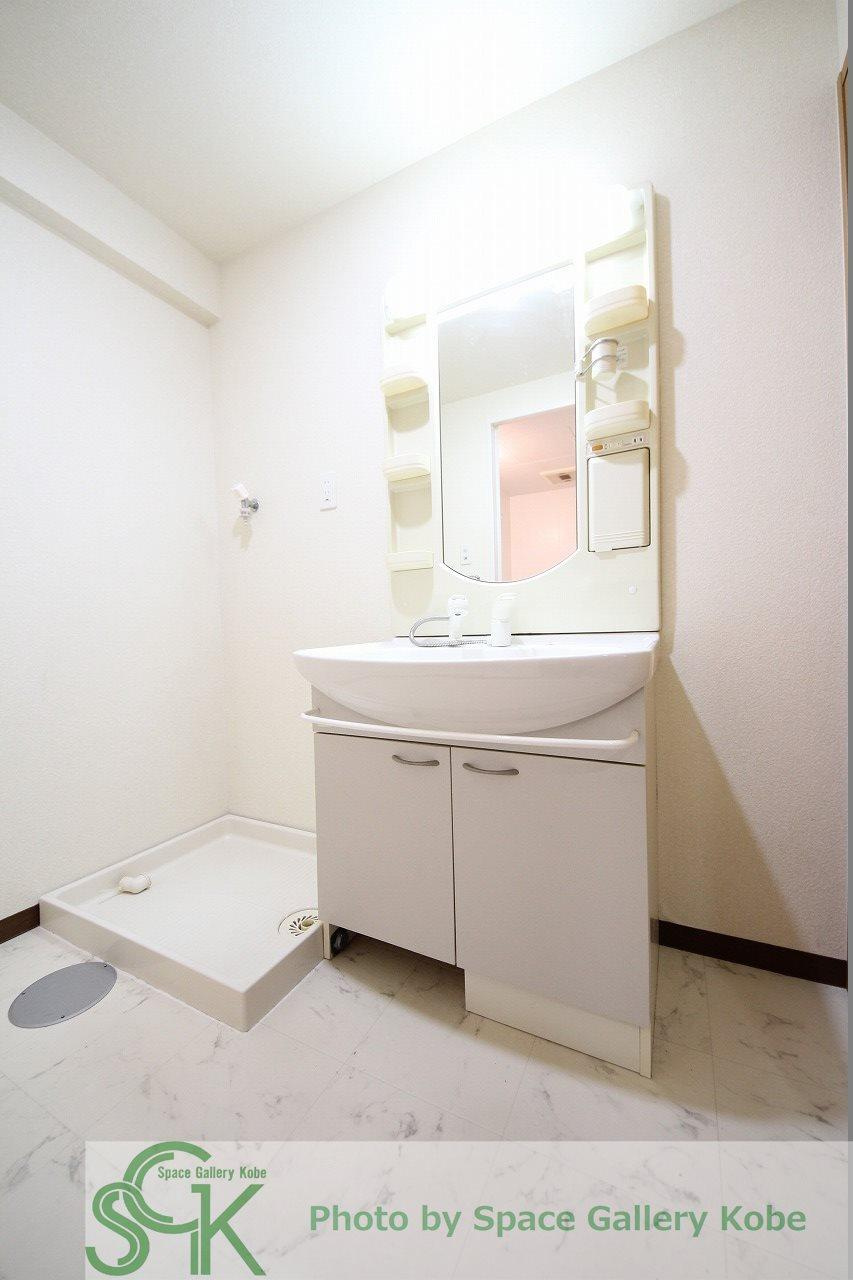 グランデージーの洗面所|※お部屋により仕様が異なる場合があります。