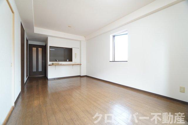 第3五福マンションの居間・リビング